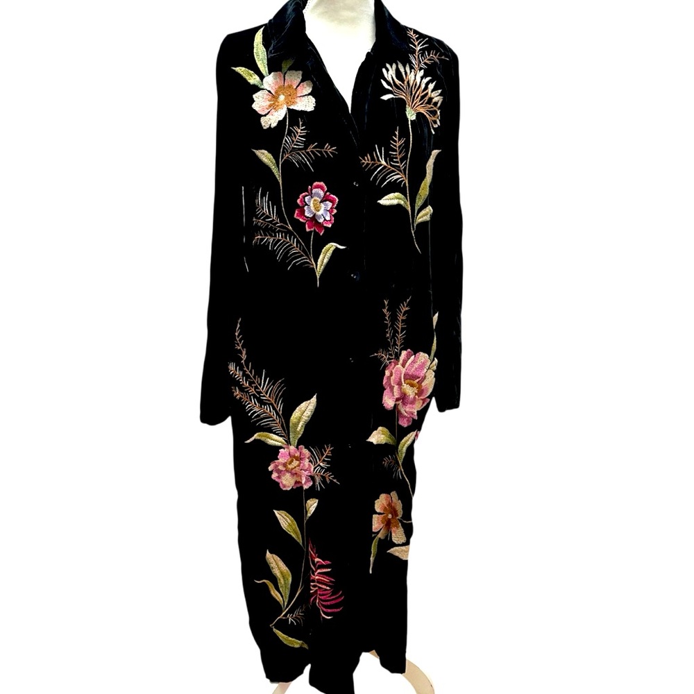 Johnny Was Black Velvet Duster Jacket with Floral Embroidery, size XS - Picture 4 of 9
